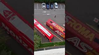 Monza Roma i pullman delle due squadre allo stadio [upl. by Yelac392]