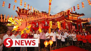 Thean Hou temple lights up with dragonthemed lanterns for Lunar New Year [upl. by Anuahsed]