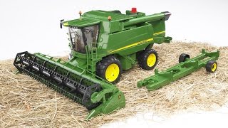 Bruder Toys John Deere Combine Harvester T670i 09804 [upl. by Key]