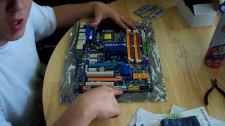 GIGABYTE EP45UD3P UNBOXING [upl. by Eninej695]