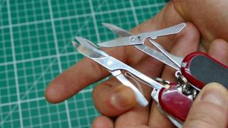 Victorinox Huntsman vs Evo S557  UltraHD [upl. by Aihsatan]