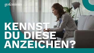 Psychologie 6 Anzeichen dass du über eine Therapie nachdenken solltest [upl. by Horace100]