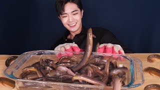 MUKBANG  Fantastic Live MudFishLoach 1kg🐟살아있는 미꾸라지추어탕튀김 Eatingsound ASMR Eatingshow Hoony [upl. by Annayt]