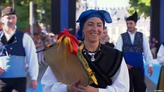 BG Candas y Xeitu en La Gran Parada de las Naciones Celtas Festival Lorient 2017 [upl. by Htes]