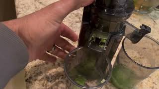 Elite Gourmet EJX600 Compact Small Space Saving Masticating Slow Juicer Review Good juice but it do [upl. by Rania114]