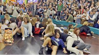 Teufelsrad Madness Girls Compete on the Devils Wheel at Oktoberfest 2024 [upl. by Gilcrest]