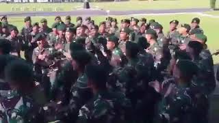 Yel yel Dinda Ku Sayang Yonif 303 Raider [upl. by Nnylaj]