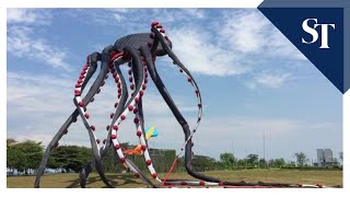 Giant octopus kite flying at Marina Barrage [upl. by Bathsheeb]