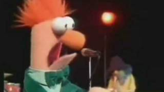 Beaker sings I believe I can fly [upl. by Hudnut735]