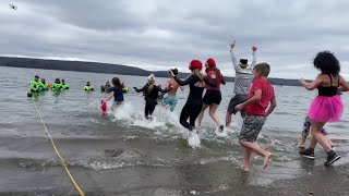 Hundreds take part in Paupack Polar Plunge [upl. by Attenweiler]