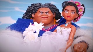 MOANA y MAUI en su BODA en la Playa  Juguetes Fantásticos [upl. by Vins]