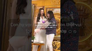 Hoa Hậu Lương Thùy Linh gặp Chủ tịch Hoa Hậu Thế Giới Julia Morley sau 5 năm Top 12 Miss World 2019 [upl. by Cockburn991]