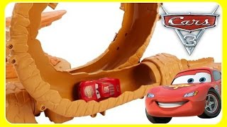 Cars 3 Toys Willy’s Butte Transforming Track Set Lightning McQueen Tow Mater Awesome Stunts amp Crashe [upl. by Wera301]