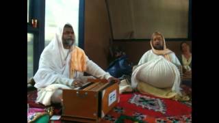 Sri Raman Bihari Das Babaji Radha Krishna kirtan Wales 3 7 16 [upl. by Chem]