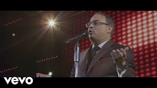 Gilberto Santa Rosa  Conciencia En Vivo [upl. by Ellennoj]