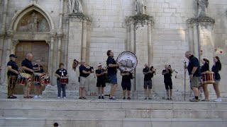 Le cornamuse della Colchester City Pipe Band a Sulmona [upl. by Niro]