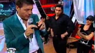 Showmatch 2010  Marcelo quiere regalarle algo a la novia de Tito [upl. by Liag5]