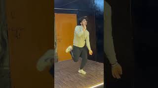 Meri moto suit pehan k aayii 🤣❤️😎viralvideo shorts dance upload youtubeshorts lovedance [upl. by Eisteb]