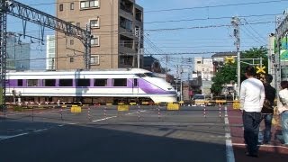 北千住踏切 Kita Senju Big Railway Crossing [upl. by Frodeen122]