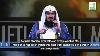 Vraag Mufti Menk  Is muziek haram [upl. by Huxham]