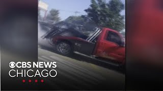 Tow truck drivers get into road fight on Chicagos Southwest Side [upl. by Kari]