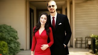 Hazal Kaya and Çağatay Ulusoy Steal the Spotlight at a Friend’s Wedding [upl. by Audra]