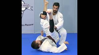 How to Escape Double Ankle Grips by Kron Gracie [upl. by Ahselrak]