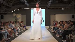 Tutte le tendenze sposa 2024 Le Spose di Romagnoli sfila a Tutto Sposi [upl. by Aserehc672]