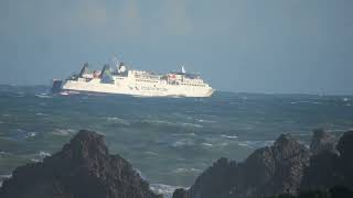 Interislander ferry in rough cook straight crossing [upl. by Eirased]