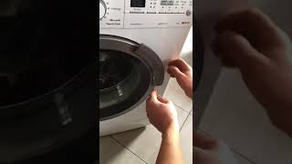 Ouvrir la porte hublot d un lave linge siemens [upl. by Yeldah]