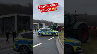 Bauer dreht durch 💀🙈 polizei trecker bauer [upl. by Enedan]