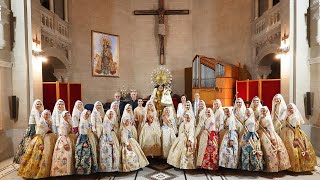 Las Falleras Mayores de Valencia participan en el besamanos a la Virgen en la Escolanía [upl. by Haet930]