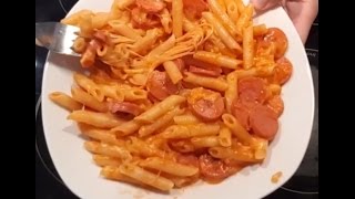 Como hacer Macarrones con tomate frankfurt y queso para univeritarioseasy cooking recipes [upl. by Nilyac]