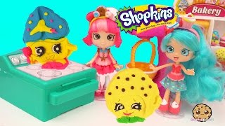 Jessicake amp Donatina Shoppies Make Playdoh Shopkins Cookies with Cookie Cutters  Play Video [upl. by Aneram]