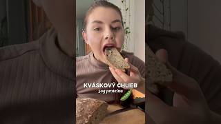 Proteínový kváskový chlebík 💪 jedlo recept kvaskovanie zdravastrava [upl. by Refanej]