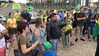 Protesto em Brasília contra decisão do STF sobre casos de caixa 2 da Lava Jato [upl. by Yessak126]