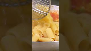 Pasta salsiccia e piselli shorts [upl. by Eissak]