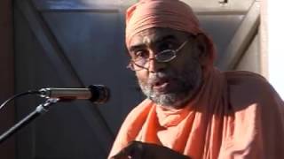 Swami Nirmalananda Giri Maharaj  Bhagavad Geetha  Arjuna Vishadayogam  Part 1 [upl. by Tiphani]