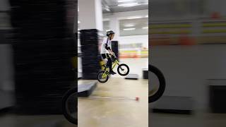 Выполняю задание на bmx от Паши 😎 nikbmx бмх bmx велосипед mtb [upl. by Yrdua]