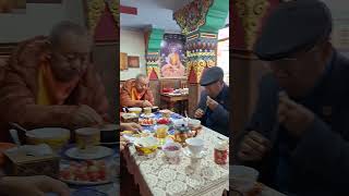 HH Khenchen Tsewang Gyatso Rinpoche amp HE Khen SR Rangjung Rinpoche Jeep tsering lama gathering [upl. by Macfadyn]