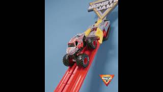 ThunderROARus Drop Playset  Monster Jam [upl. by Myrvyn]