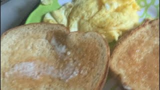 cooking scrambled eggs and toast 🤑🤑 [upl. by Avi]