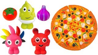 Babblarna gör en rolig pizza av leksaksgrönsaker och Play Doh lera  Lek och lär på svenska [upl. by Eskill]