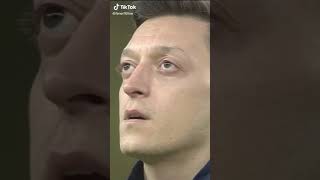 Özil singt türkische Nationalhymne [upl. by Elocel]