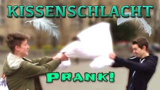 KISSENSCHLACHT PRANK EXTREM   PvP [upl. by Yrian]