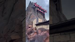 Cool Fog Effect and Animatronics outside Rainforest Cafe at Disney Springs ￼disney disneysprings [upl. by Arammat]