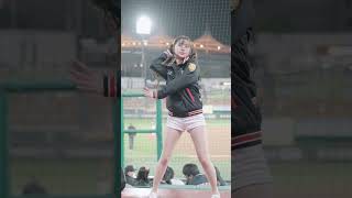 이주은 치어리더 공연 직캠 ssg vs 기아타이거즈 Roller Coaster 청하 CHUNGHA [upl. by Pelag]