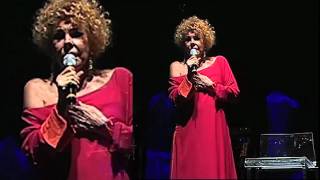 Aria Ornella Vanoni live in Genoa  Notte Bianca 100911 [upl. by Arama473]