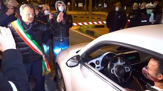 Arriva traghetto dalla Calabria e il Sindaco di Messina va in porto a interrogare gli automobilisti [upl. by Fiester902]