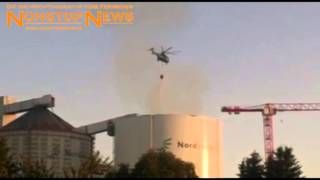 Hubschrauber löschen Siloturm in Uelzen 2662014 [upl. by Nnaillij]